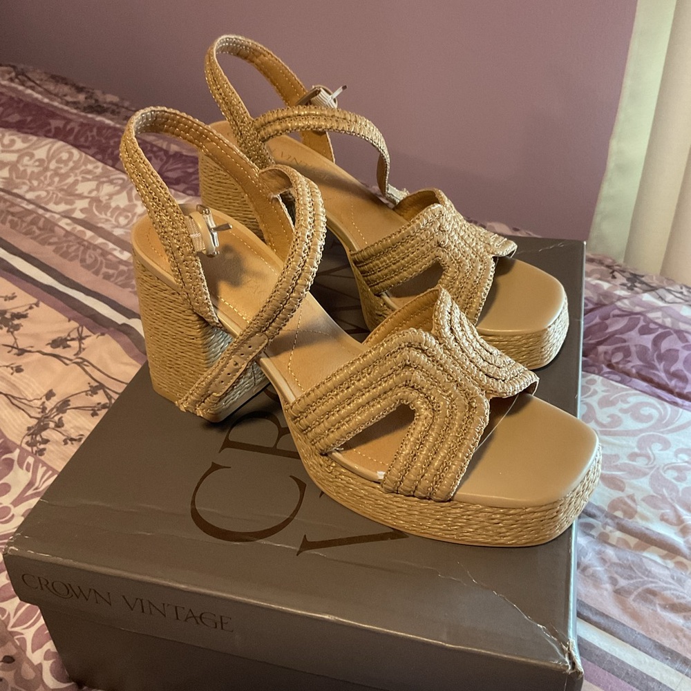 NWOT Woven Platform Sandals in Natural Beige - Picture 5 of 10